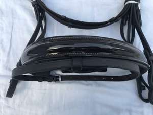 Brida de cuero con banda de nariz patentada y pieza de cabeza de forma anatómica - Product Image 6