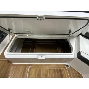 เรือหรู Cobalt R35 OB ปี 2024 พร้อมเครื่องยนต์นอกเรือ Mercury ถังเก็บน้ำ 10 แกลลอน รับประกัน 10 ปี - Product Image 5