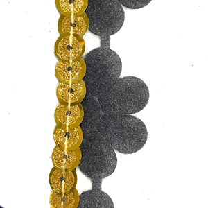 รองเท้าลูกปัดสีทองสำหรับชุดราตรี - Product Image 1