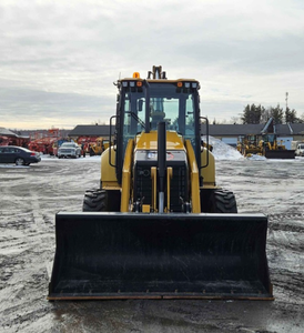 Tractopelle CAT 420F de qualité supérieure en stock pour une livraison rapide adaptée aux entrepreneurs à moteur hydraulique durable - Product Image 1