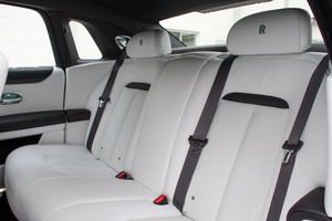 Rolls Royce Ghost SUV d'occasion 2024, conduite à gauche/droite, transmission automatique, toit ouvrant panoramique, cuir, haute qualité, occasion - Product Image 5