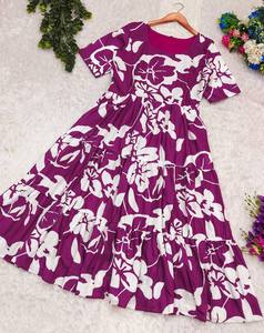 Robe de soirée de mariage en soie Georgette imprimée à fleurs de créateur pour femmes, robe une pièce à manches longues de style Salwar pour adultes indiens - Product Image 1