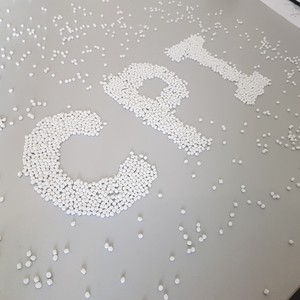 Masterbatch plastique porteur CPI LDPE/HDPE PP avec 70-80% de charges de CaCO3 et Na2SO4, MFI 2-50, certifié ISO9001, sac tissé de 25 kg - Product Image 3