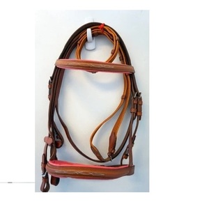 "L'élégance équestre: Bride en cuir de cheval fabriquée à la main pour un style intemporel et une performance supérieure" - Product Image 3