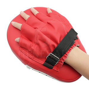 Almohadillas de Entrenamiento de Piel Ligeras con Costuras Reforzadas y Acolchado Extra Grueso para un Rendimiento Duradero en Kickboxing - Product Image 3