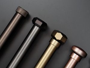 Embouts de tringle à rideau finement conçus en métal brossé avec un attrait vintage pour rehausser l'esthétique des rideaux de fenêtre de maison - Product Image 5