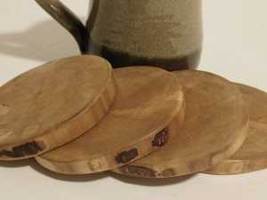 Ensemble de sous-verres en bois d'acacia de haute qualité finition naturelle motif rond vaisselle décor tapis tampons pour thé décor de Table à la maison - Product Image 3