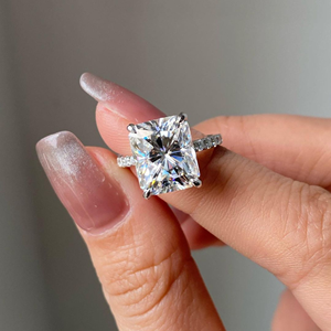 ขายดี1.70กะรัตแหวนหมั้นเพชรสีเขียวมรกตขนาด10K ชุบโรเดียมเคลือบทองคลาสสิกเวอร์มี - Product Image 2