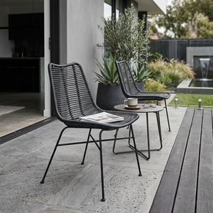 Silla de Comedor de Mimbre Negra para Exteriores con Patas de Metal, Silla Lateral de Ratán Resistente a la Intemperie, Diseño Artístico para Decoración de Patio - Product Image 2