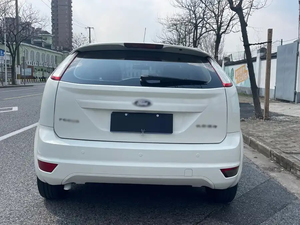 Auto Compacto Hatchback Usado de Buena Calidad, Año 2024 |   Motor de Gasolina de 1.8 L |   Transmisión Manual |   Vehículo Clásico de 5 Puertas para Exportación - Product Image 5