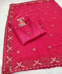 Sari elegante de red de moda con acentos de pelea hechos a mano y trabajo de secuencia elegante para eventos sociales de moda - Product Image 2