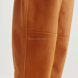 กางเกงหนังสังเคราะห์สำหรับผู้ชายเนื้อนุ่มทรงตรงพอดีกับกระเป๋าตะเข็บรายละเอียดแบบลำลองสไตล์สตรีทแวร์ - Product Image 4