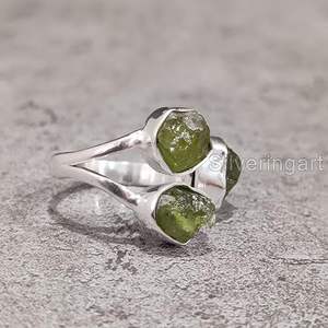 Anillo de Plata de Ley 925 con Peridoto Natural, Piedra de Nacimiento de Agosto, 3 Piedras, Joyería Hecha a Mano para Navidad - Product Image 5