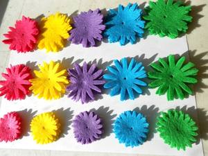 Meilleur matériau non tissé découpé au die, facile à travailler, en feutre fleuri, durable, extensible, biologique, certifié Oeko-Tex, de la marque Himalaya Crafters Delight - Product Image 2