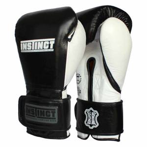 ปรับแต่งถุงมือชกมวยหนังแท้คุณภาพพรีเมียมสีดำขาว รุ่น Contender สำหรับผู้ใหญ่ พร้อมการปกป้องที่ดีขึ้น - Product Image 1