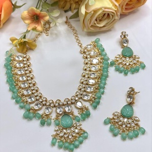 ชุดต่างหูสร้อยคอเพชรโมอิสสีทองประดับหินคุณภาพสูงคลาสสิกของขวัญของหมั้นงานแต่งงานแบบดั้งเดิมสำหรับผู้หญิง - Product Image 1