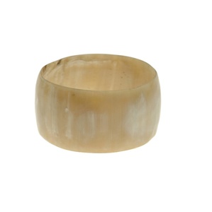 Brazalete de cuerno de búfalo hecho a mano accesorio de moda decorativo con precio de tamaño personalizado - Product Image 6