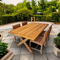 Ensemble de salle à manger de patio pour villa moderne en teck massif avec finition bois naturel, mobilier d'extérieur de haute qualité, résistant à l'eau