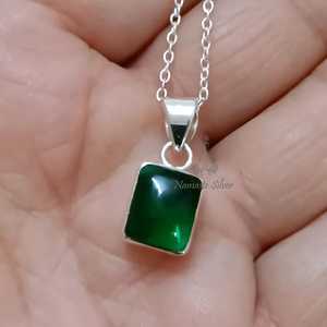 Collar con Colgante de Esmeralda Nano, Plata de Ley 925, Corte Cojín Verde - Product Image 1
