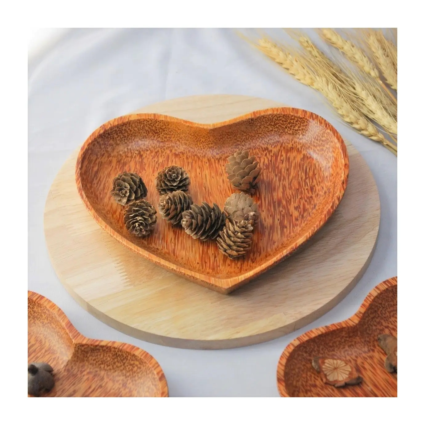Camping biodegradable dinnerware sets dinner serving heart shaped plates coconut wood dining plate set wholesale