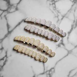 กริลล์ซ โมร์แกไนต์ ชุบโรเดียมคุณภาพเยี่ยม ประดับเพชรเต็มตัว หรูหรา สำหรับงานปาร์ตี้ การแสดง และสวมใส่สไตล์สตรีท ราคาดีที่สุด - Product Image 3