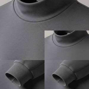 Sweat-shirt à col montant en molleton technique 100% coton poids lourd pour homme, gris anthracite, hiver, structure minimaliste, streetwear japonais, côté - Product Image 4