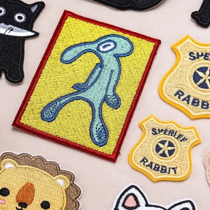 Écussons tissés écologiques haute définition, motifs animaux de dessin animé (Lion, Ours, Chat, Lapin), pour chapeau de chasse, avec lettres anglaises, badge thermocollant, couleur personnalisée - Product Image 2