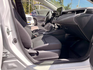 Toyota Corolla LE FWD 2023 d'occasion, conduite à gauche/droite - Product Image 4