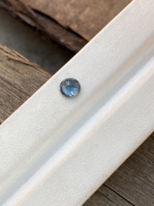 Tanzanite Cut Stone 0.84 Carat Loupe Ronde À Facettes Bio Couleur Verte De Tanzanie Soigneusement Propre pour Collier Combattre Les Mines - Product Image 3