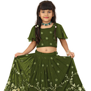 Ensemble Lehenga Choli Shoryam Fashion pour filles, en georgette verte, avec broderie florale, manches bouffantes, longueur au sol, tenue ethnique de fête - Product Image 1
