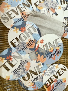 Plaque jalons mensuels pour bébé-Couleur personnalisée sur bois de qualité-Emballage cadeau pour bébé nouveau-né-Idéal pour la prise de photos - Product Image 2