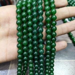 Collier en argent sterling avec perles rondes en jade vert naturel véritable de 8 mm, lisses, cadeau de mariage - Product Image 1