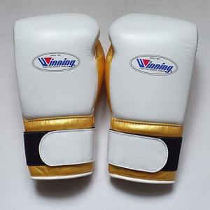 Guantes de Boxeo Blancos de Alta Calidad, Diseño OEM Personalizado, Fabricados con Cuero Genuino, Guantes de Sparring - Product Image 5