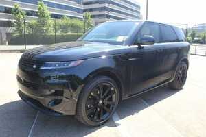 Tout Nouveau Land Rover Range Rover Sport P400 Dynamic SE AWD 4.1-6L Essence Turbocompressée 320HP Automatique Panoramique R20 Dark 2025 - Product Image 6