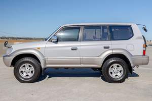 Toyota Land Cruiser Prado TX 1998 d'occasion, boîte manuelle 5 vitesses, moteur turbodiesel, 4x4, SUV japonais, marché américain Titre - Product Image 2
