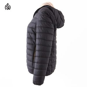 Chaquetas acolchadas de uso cómodo para mujer, chaquetas acolchadas de diseño de alta calidad para mujer, chaquetas acolchadas transpirables de nuevo estilo para mujer - Product Image 2