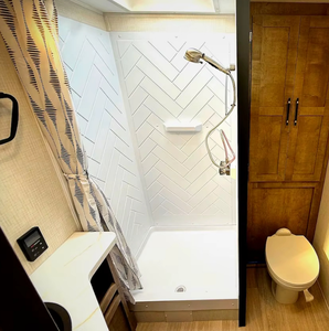 K-e-y-s-t-o-n-e S-p-r-i-n-g d-a-l-e 29 H-A-V-E-N 2026 Usado en Excelentes Condiciones - Product Image 2