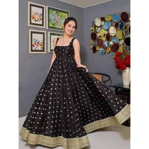 Conjunto de Traje Anarkali para Mujer de Diseñador con Lentejuelas y Bordado de Hilo - Product Image 3