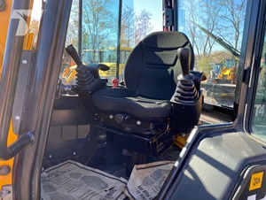 Retroexcavadoras telescópicas multifuncionales 1CX 2020 con componente de motor principal disponibles para la venta. - Product Image 4