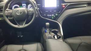 รถยนต์โตโยต้า แคมรี่ SE เทอร์โบ ปี 2024 สภาพดี ใช้งานน้อย เบาะหนัง ล้อแม็ก R16 แบบคูเป้ เกียร์อัตโนมัติ ขับเคลื่อนล้อหน้า พวงมาลัยซ้าย - Product Image 2