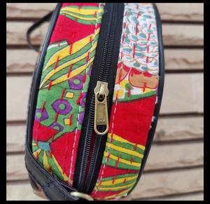 Rond matelassé fourre-tout sac à bandoulière femmes Kantha travail épaule indien élégant sac acheter prix usine quantité en vrac disponible pour sac - Product Image 3