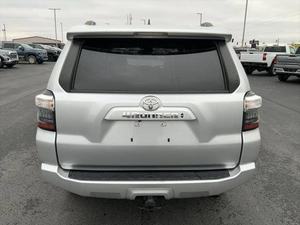 Toyota 4Runner 2020 d'occasion, conduite à gauche, turbo, cuir foncé, SUV R17 - Product Image 4
