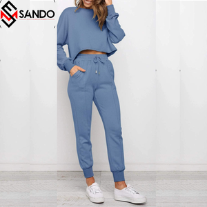 Survêtement pour femmes en coton biologique conçu sur mesure, ensemble deux pièces respirant en différentes tailles et couleurs, plus la taille disponible - Product Image 5