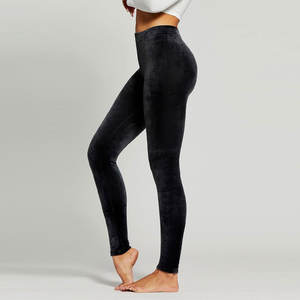 Leggings pour femmes logo personnalisé OEM tissu respirant coupe extensible design parfait pour marque teamwear et promotions sportives - Product Image 3