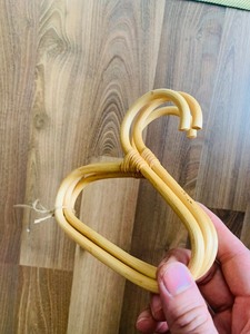 Porte-vêtements en rotin écologique pour poupées, cintre pour bébé poupée - Product Image 2