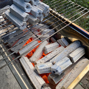 ถ่านก้อนหกเหลี่ยม100% ขี้เลื่อยพรีเมียมขนาด7ชั่วโมงยาวนานผลิตภัณฑ์ถ่านระดับพรีเมียม - Product Image 1