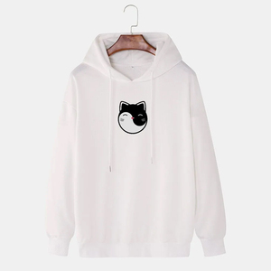 Sweat à capuche blanc avec motif chat mignon, streetwear décontracté pour hommes et femmes, sweat à capuche en polaire doux et chaud, sweat-shirt confortable pour l'hiver - Product Image 1