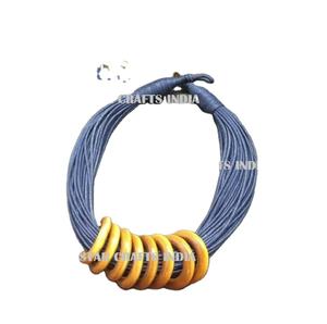 Prix de gros Bijoux de mode Résine Collier Fil Collier court Femmes Amérique Cadeau Fête Figure Colliers Pendentif Mariage - Product Image 1