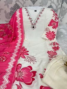 Conjunto de Kurti Tradicional de Seda Muselina para Mujer de la India y Pakistán, Colección de Alta Calidad en Existencia - Product Image 4