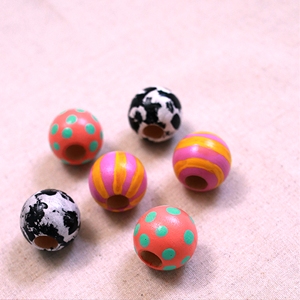 ลูกปัดไม้ทำมือลายหัวใจทรงกลม งานฝีมือตกแต่งบ้านสไตล์อินเดีย สำหรับเทศกาลอีสเตอร์และพิธีบัพติศมา - Product Image 1